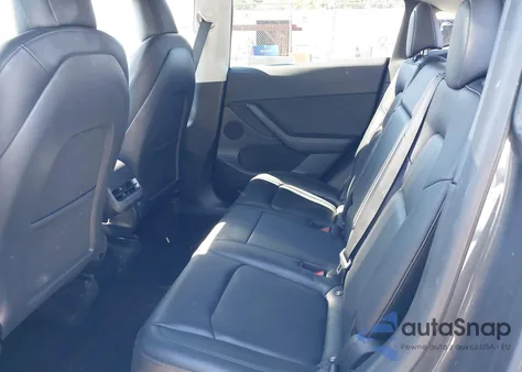 2022 Tesla Model Y Long Range Dual Motor All-Wheel Drive z USA, uszkodzony, nr VIN 7SAYGDEE1NF438239